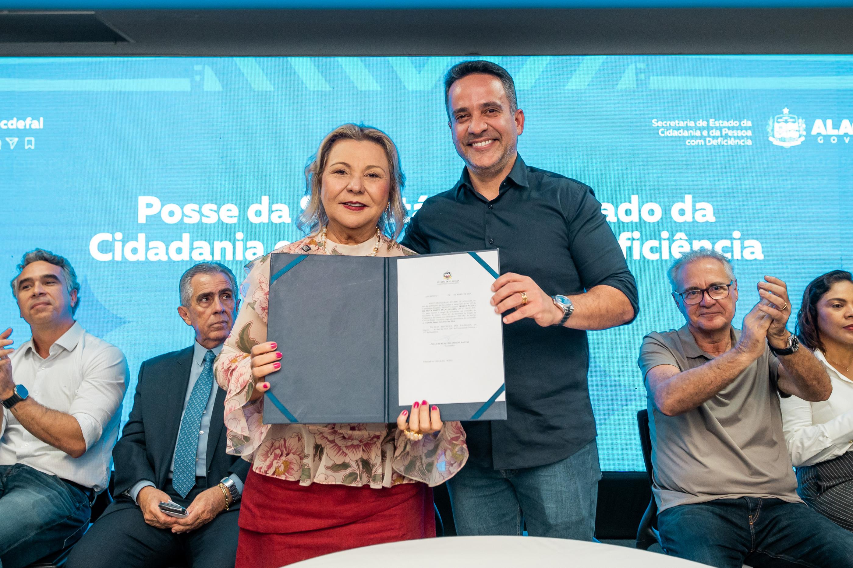 Secretária Tereza Nelma e Governador Paulo Dantas. Foto: Edvan Ferreira / Agência Alagoas.
