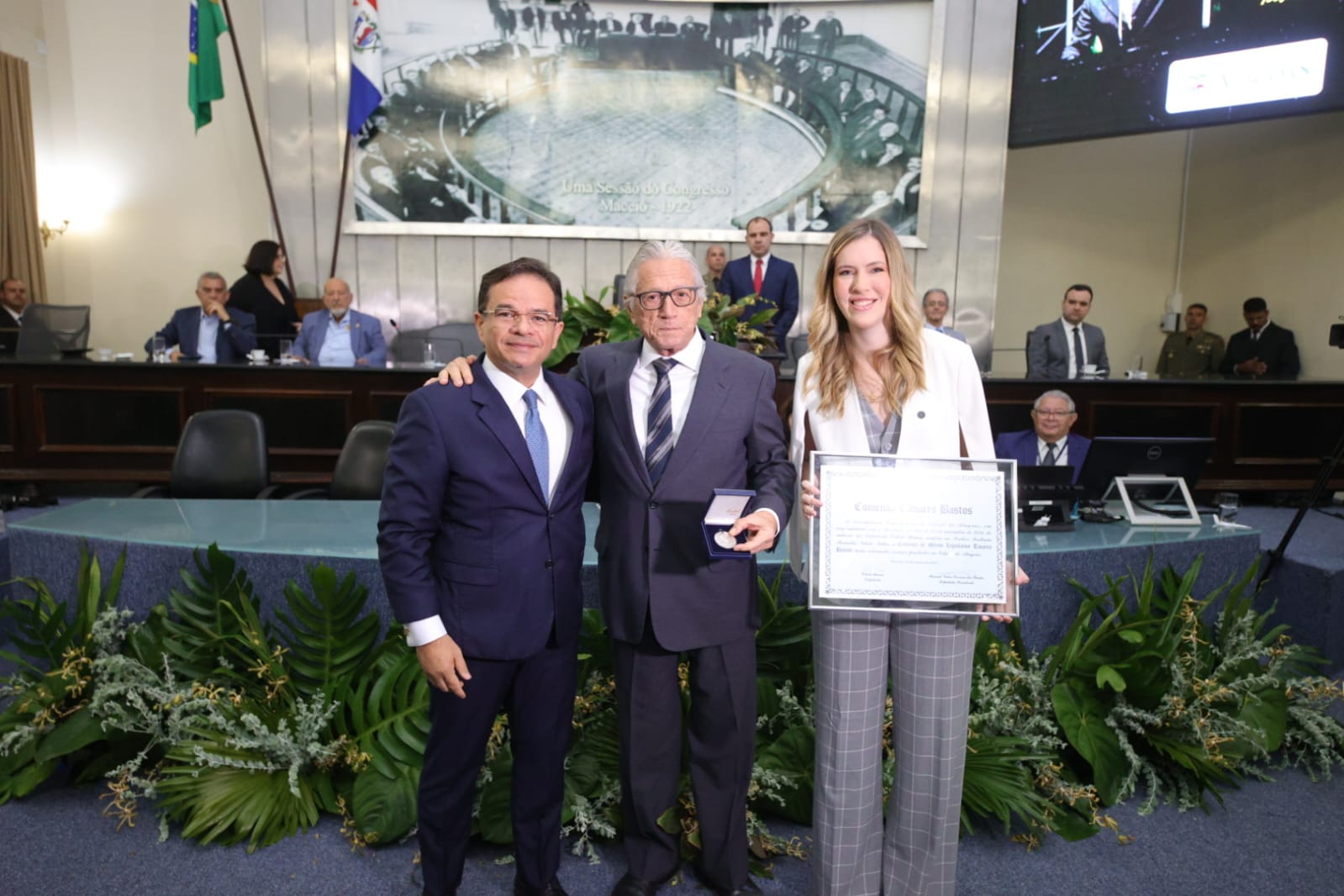 Deputado Marcelo Victor, Teotonio Vilela e deputada Cibele Moura. Foto: Ascom ALE.