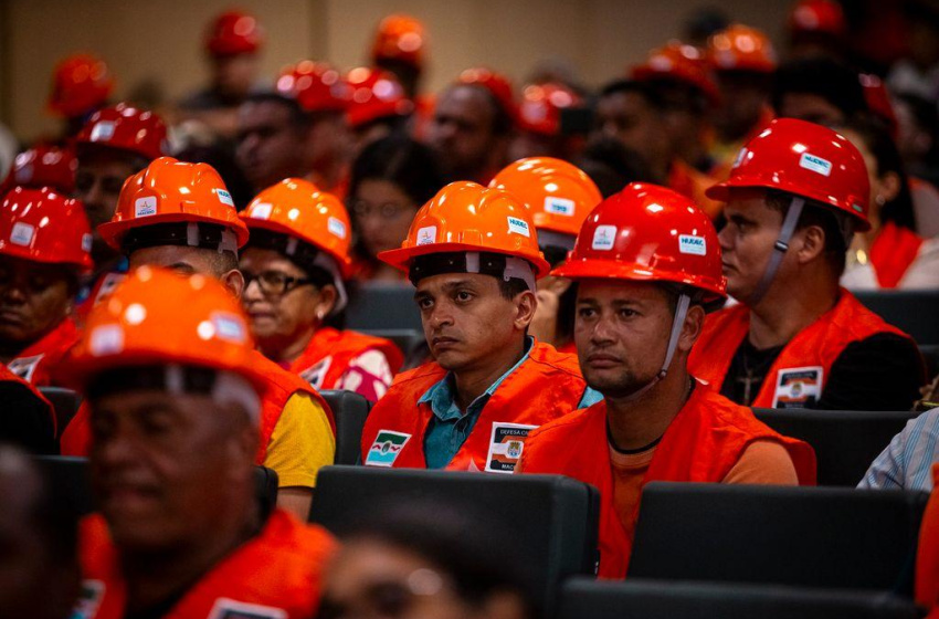 Voluntários que compõem os Núcleos Comunitários passaram por curso de formação para atuar em suas comunidades. Foto: Alisson Frazão/Secom Maceió.