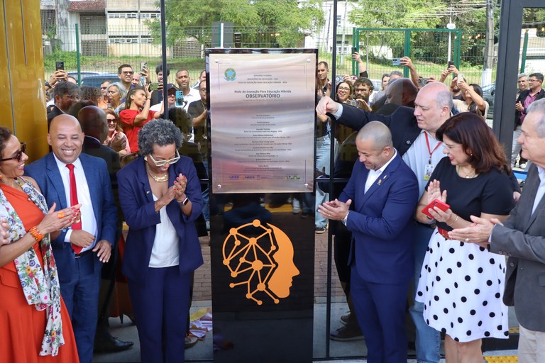 Cerimônia contou com a presença de autoridades da gestão da Educação, professores e estudantes. Foto:  Renner Boldrino.