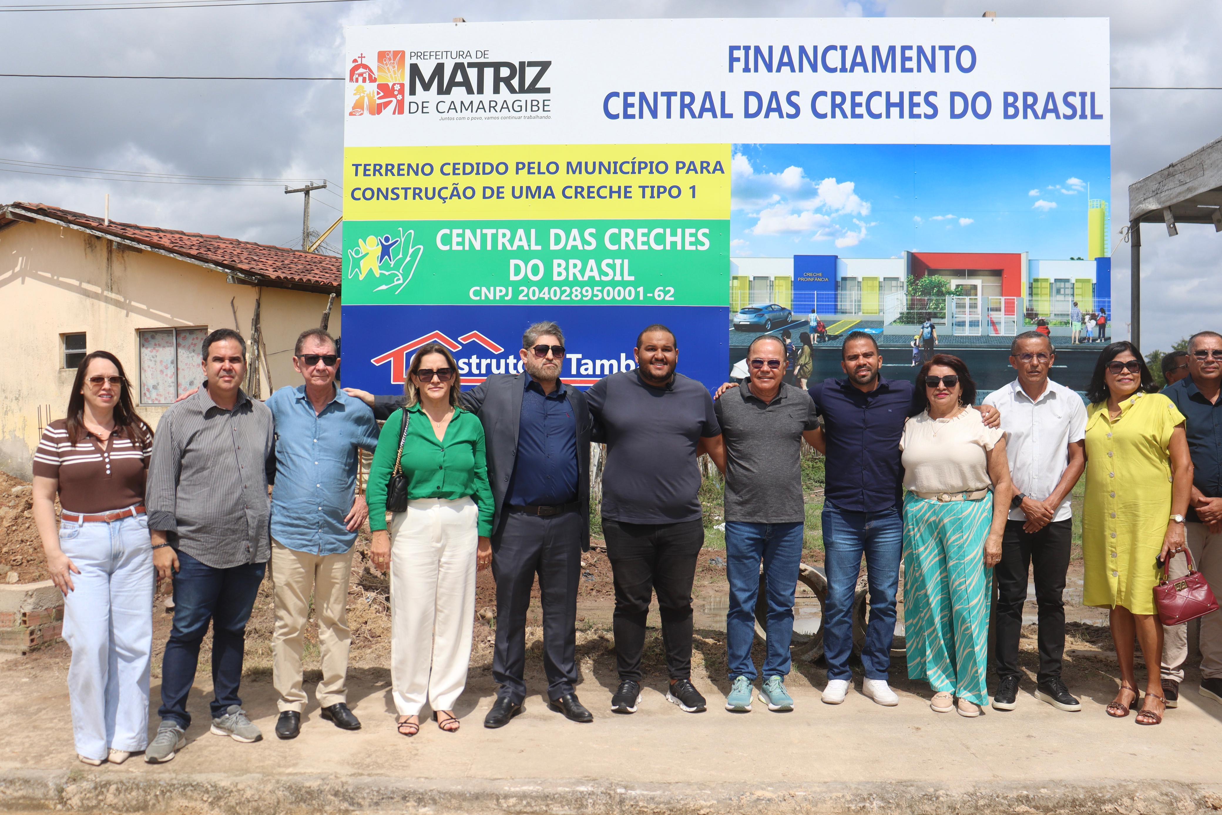 Autoridades presentes no evento. Foto: Assessoria.