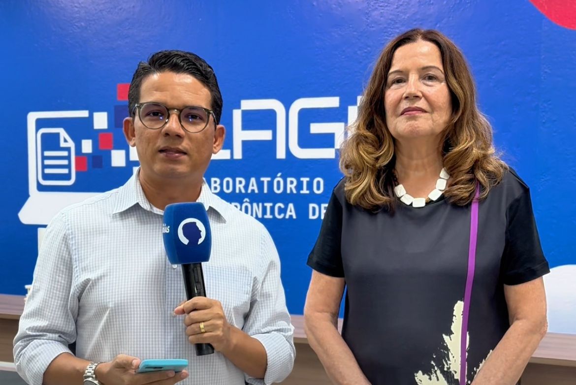 Jornalista Abidias Martins e pesquisadora Mariângela Fugita. Foto: Evelly Martins.