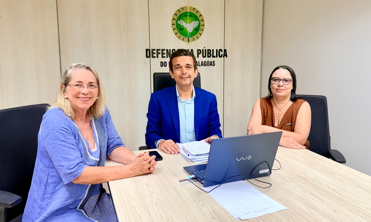 Dra. Edilma, Defensor Público Othoniel Pinheiro e Dra. Silvia Melo. Foto: Maysa Alves.
